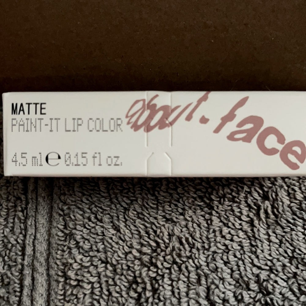 About Face by Halsey Lip Colot